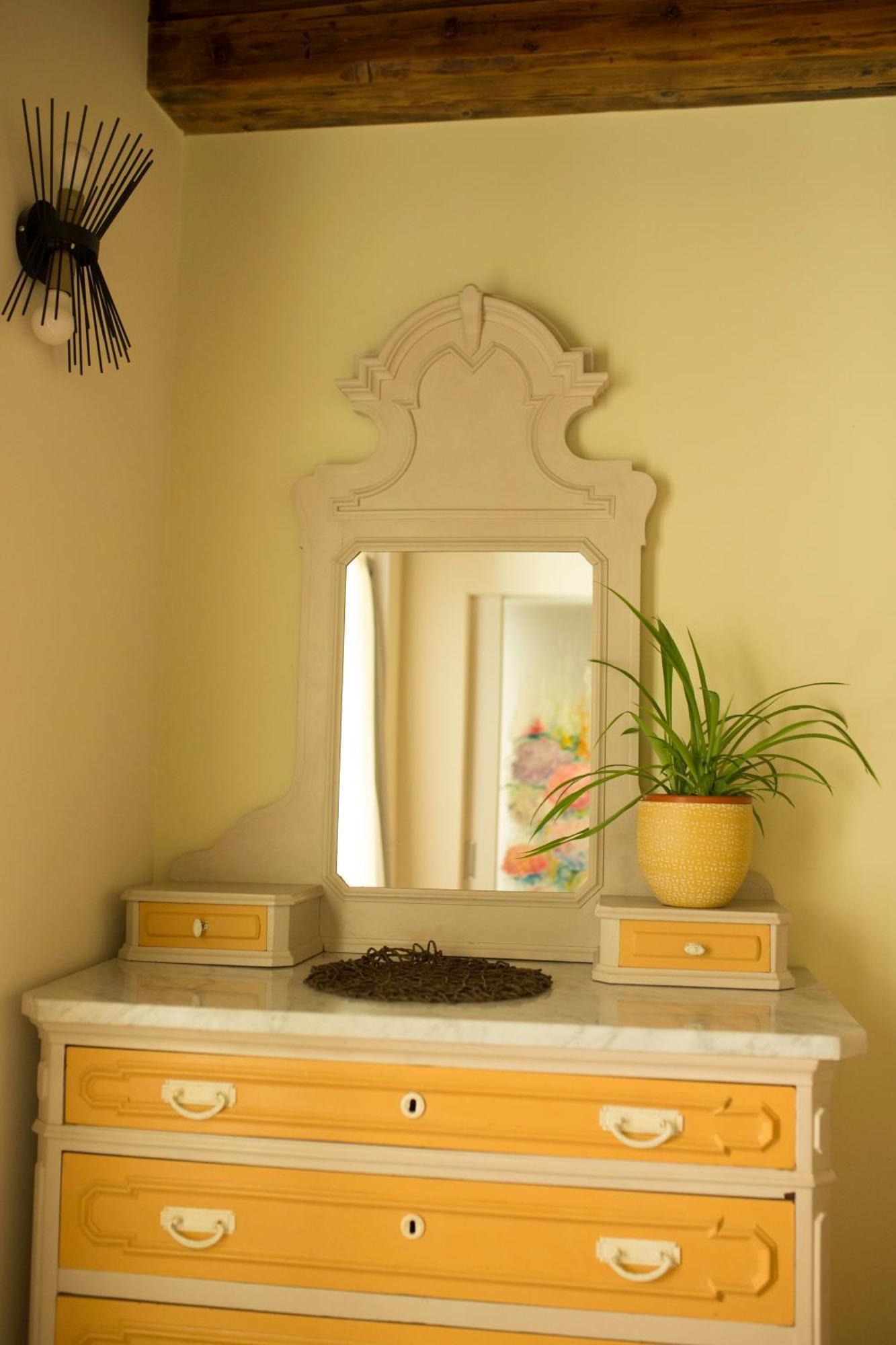 Seek And Hide - Little Julia's Hideaway Apartment *